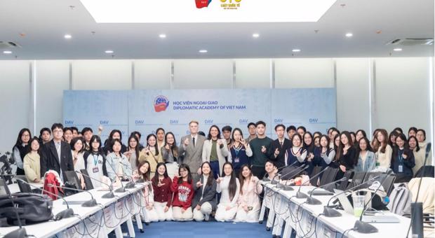 Khoa Luật Quốc tế tổ chức Tọa đàm về Giải quyết tranh chấp quốc tế 