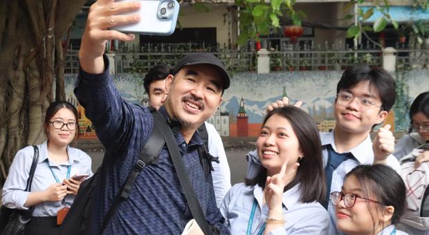 Talkshow “From the ‘Tunnel’ - Gen Z Continues the Story of Vietnam” Inspires FICC Students