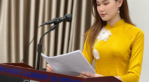 Chặng đường 4 năm tại Học viện Ngoại giao – Câu chuyện của thủ khoa xuất sắc Đinh Trần Yến Nhi