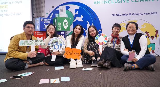 Hoài Linh - Thủ khoa không chỉ là một danh hiệu, mà còn là sự nỗ lực không ngừng nghỉ