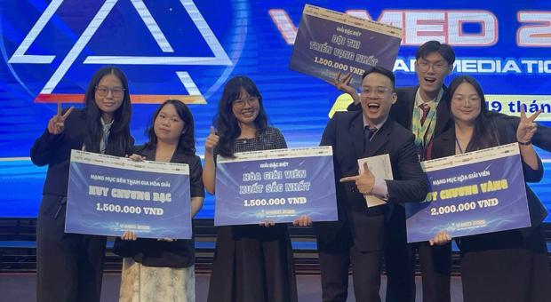 DAV Team Lottery Excels at the 2025 Vietnam Commercial Mediation Competition 
