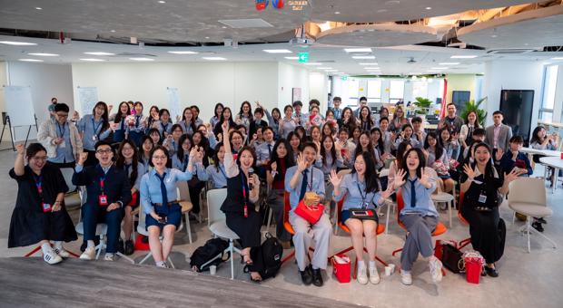 Exploring the PRUVenture Office – Prudential Vietnam through a company tour with DAVers