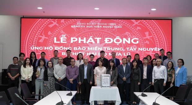 Học viện Ngoại giao tổ chức Lễ Phát động ủng hộ đồng bào miền Trung, Tây Nguyên bị thiệt hại do mưa lũ