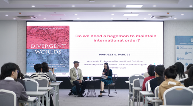 Sự kiện giới thiệu sách "Divergent Worlds: What the Ancient Mediterranean and Indian Ocean Can Tell Us About the Future of International Order"