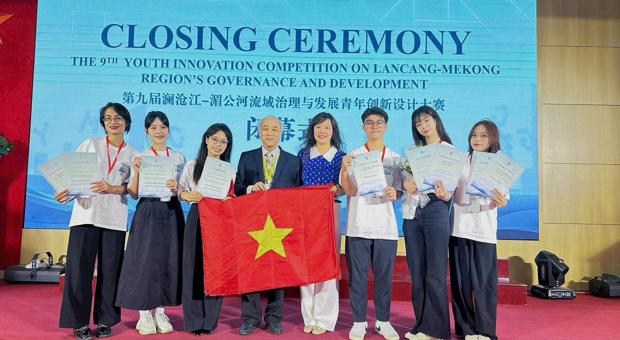 INTERNATIONAL ECONOMICS STUDENTS WIN TWO TOP AWARDS AT THE YICMG 2025 FINAL ROUND