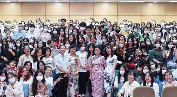 Buổi gặp mặt tân sinh viên K49 Khoa Tiếng Trung Quốc, Học viện Ngoại giao