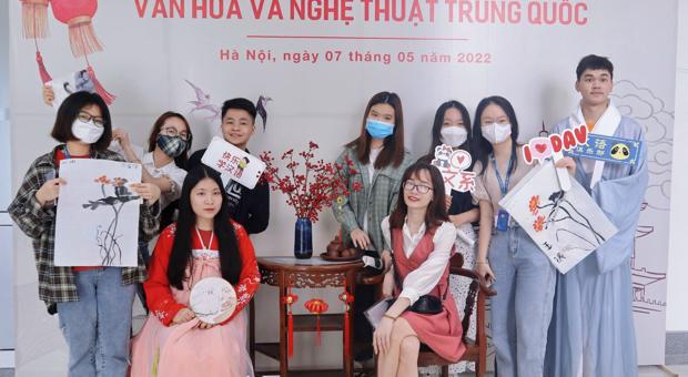 Chương trình “Giới thiệu văn hóa và nghệ thuật Trung Quốc 2022”