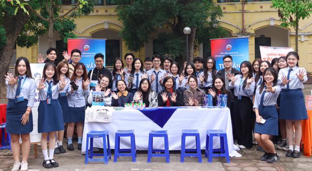 Diplomatic Academy of Vietnam participates in admissions counseling event at Chu Van An High School for the Gifted