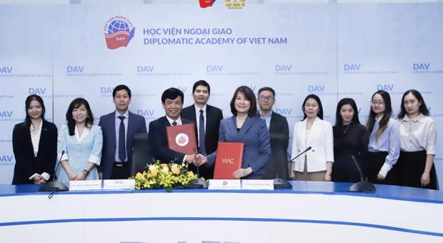 Lễ Ký Biên bản ghi nhớ hợp tác giữa Học viện Ngoại giao và Trung tâm Trọng tài Quốc tế Việt Nam (VIAC)