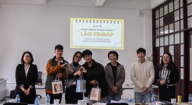 Kimbap Making Extracurricular Activity for students majoring in Asia - Pacific Studies