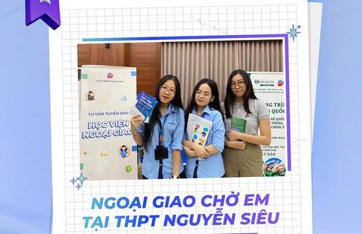 Career Orientation Day 2022 at Nguyen Sieu High School