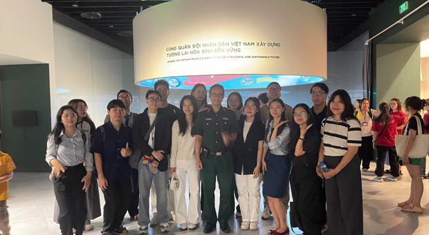 A Series of Academic Activities in the U.S. History Course for K50 Students of American Studies