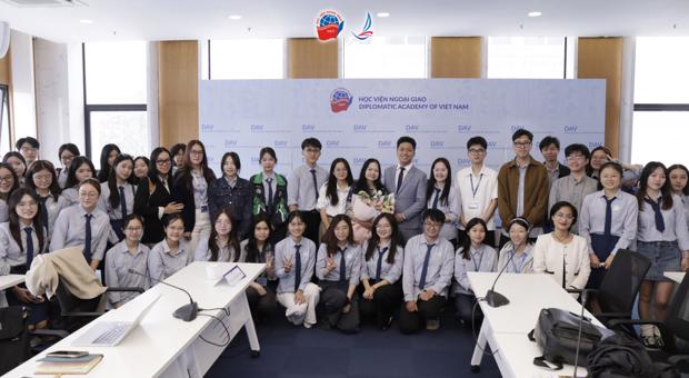 Khóa học DAV Ambassadors’ Journey tổ chức Ambassador’s Talk #4 với chủ đề: “Nghệ thuật xây dựng lòng tin và niềm tin trong giao tiếp”