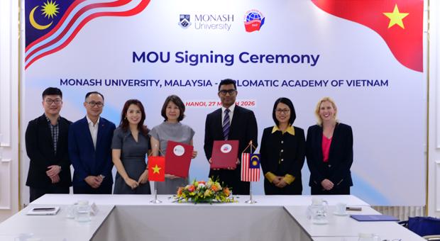 Đại diện Đại học Monash Malaysia đến thăm và làm việc tại Học viện Ngoại giao