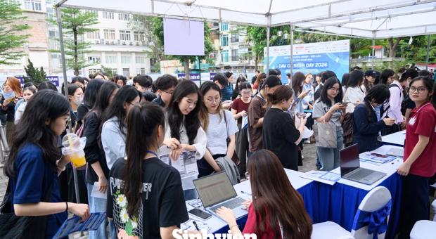 Nhìn lại Tuần lễ Việc làm Học viện Ngoại giao 2026: Chuỗi hoạt động hỗ trợ sinh viên định hướng và phát triển nghề nghiệp