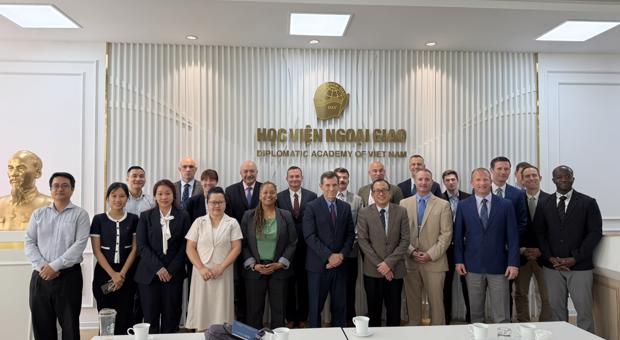 Học viện Ngoại giao tiếp đoàn Học viện chiến tranh thủy quân lục chiến Hoa Kỳ