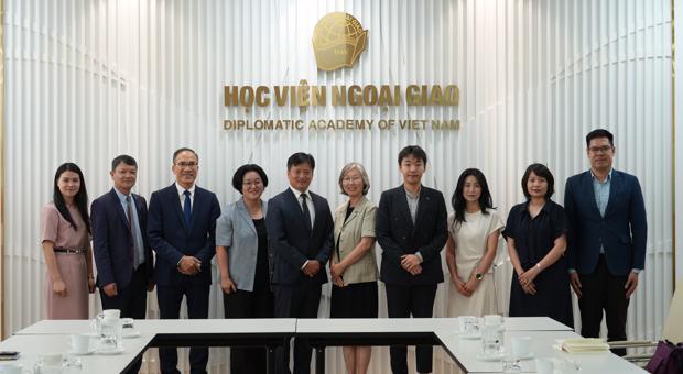 Giám đốc Nguyễn Hùng Sơn tiếp Đoàn đại biểu Quốc hội Hàn Quốc