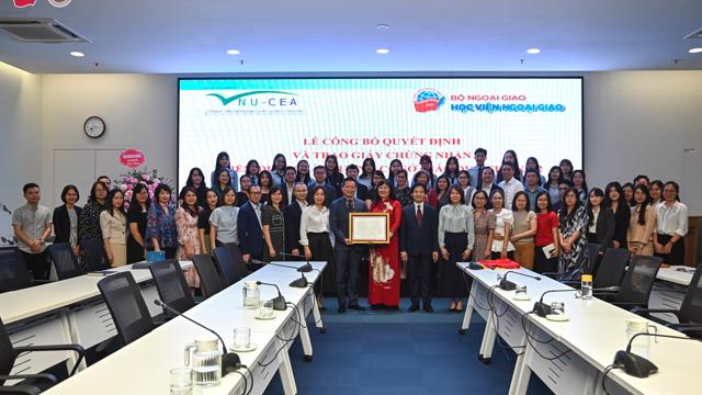 Institutional Accreditation Certificate Awarding Ceremony (the 2nd cycle) - Diplomatic Academy of Vietnam