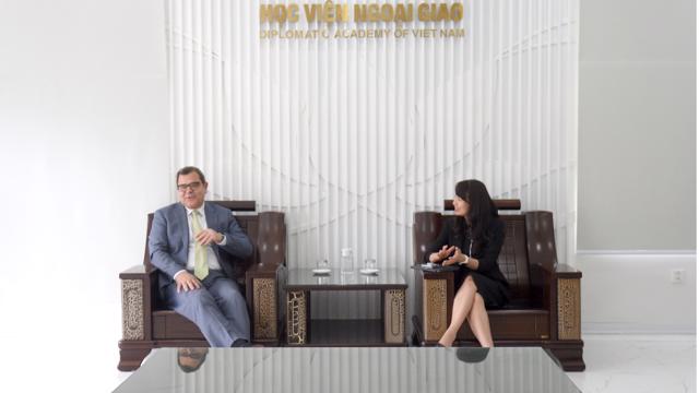 Phó Giám đốc Nguyễn Thị Lan Anh tiếp Đại sứ Hy Lạp tại Việt Nam