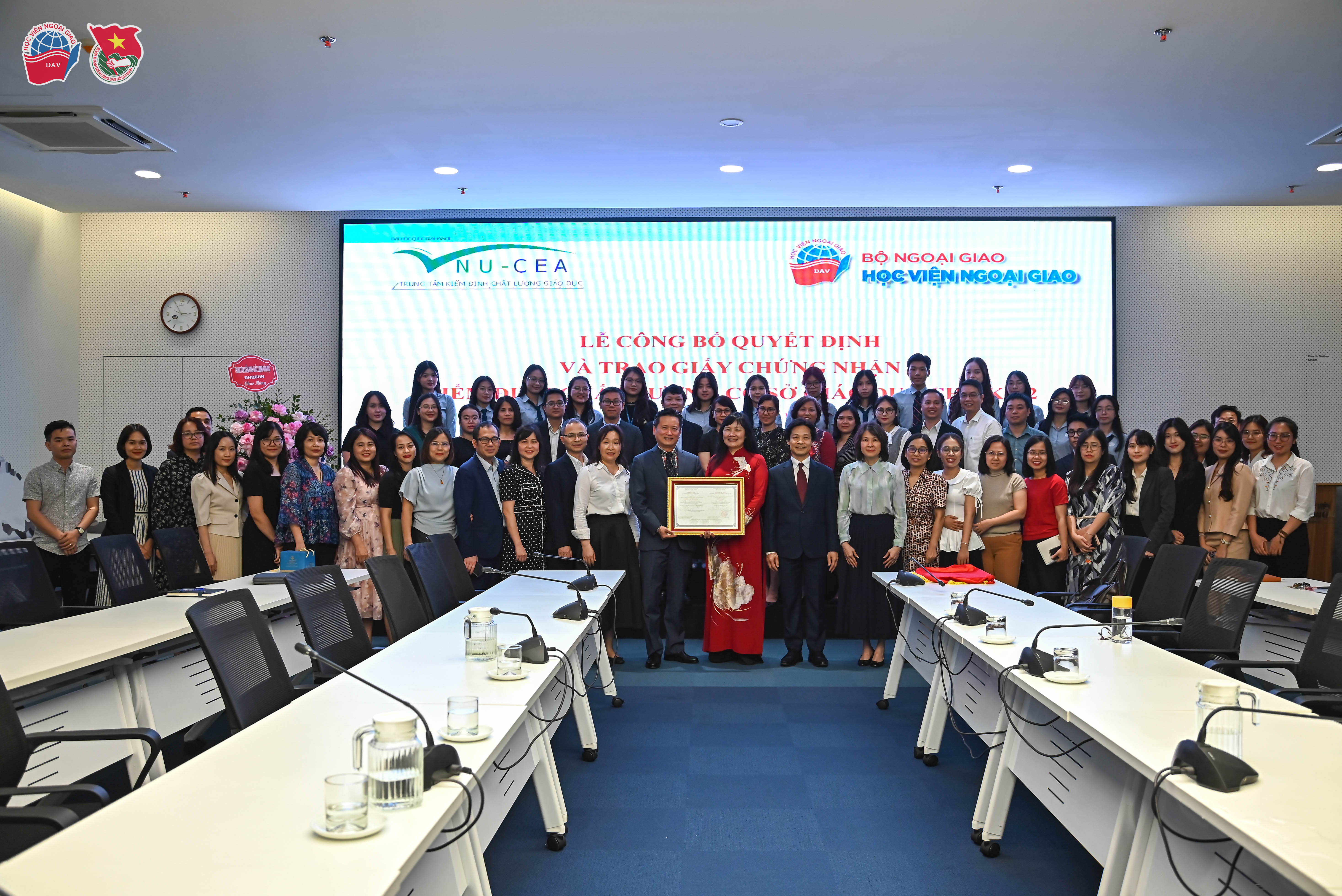 Institutional Accreditation Certificate Awarding Ceremony (the 2nd cycle) - Diplomatic Academy of Vietnam