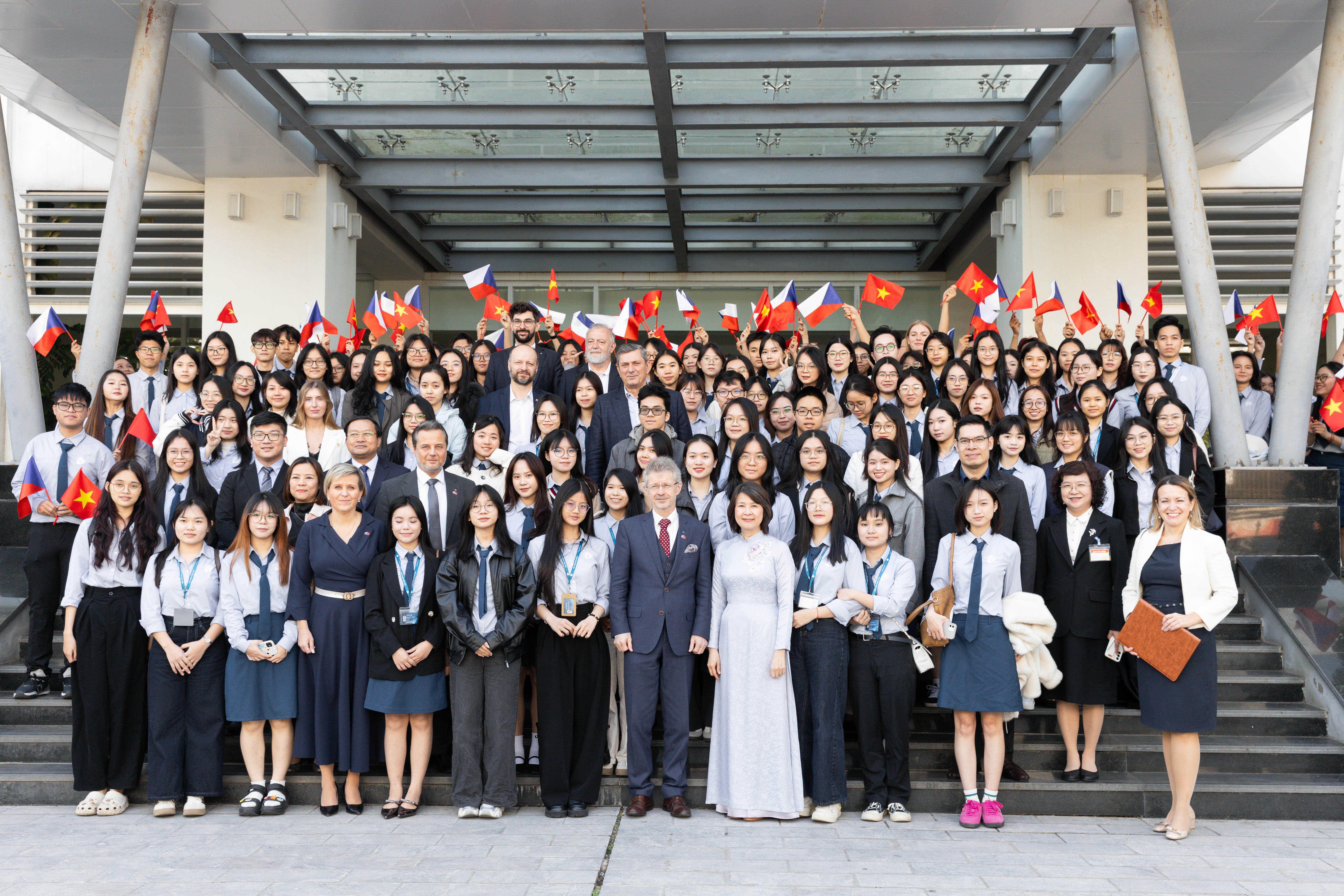 Chủ tịch Thượng viện Cộng hòa Séc thăm và làm việc tại Học viện Ngoại giao