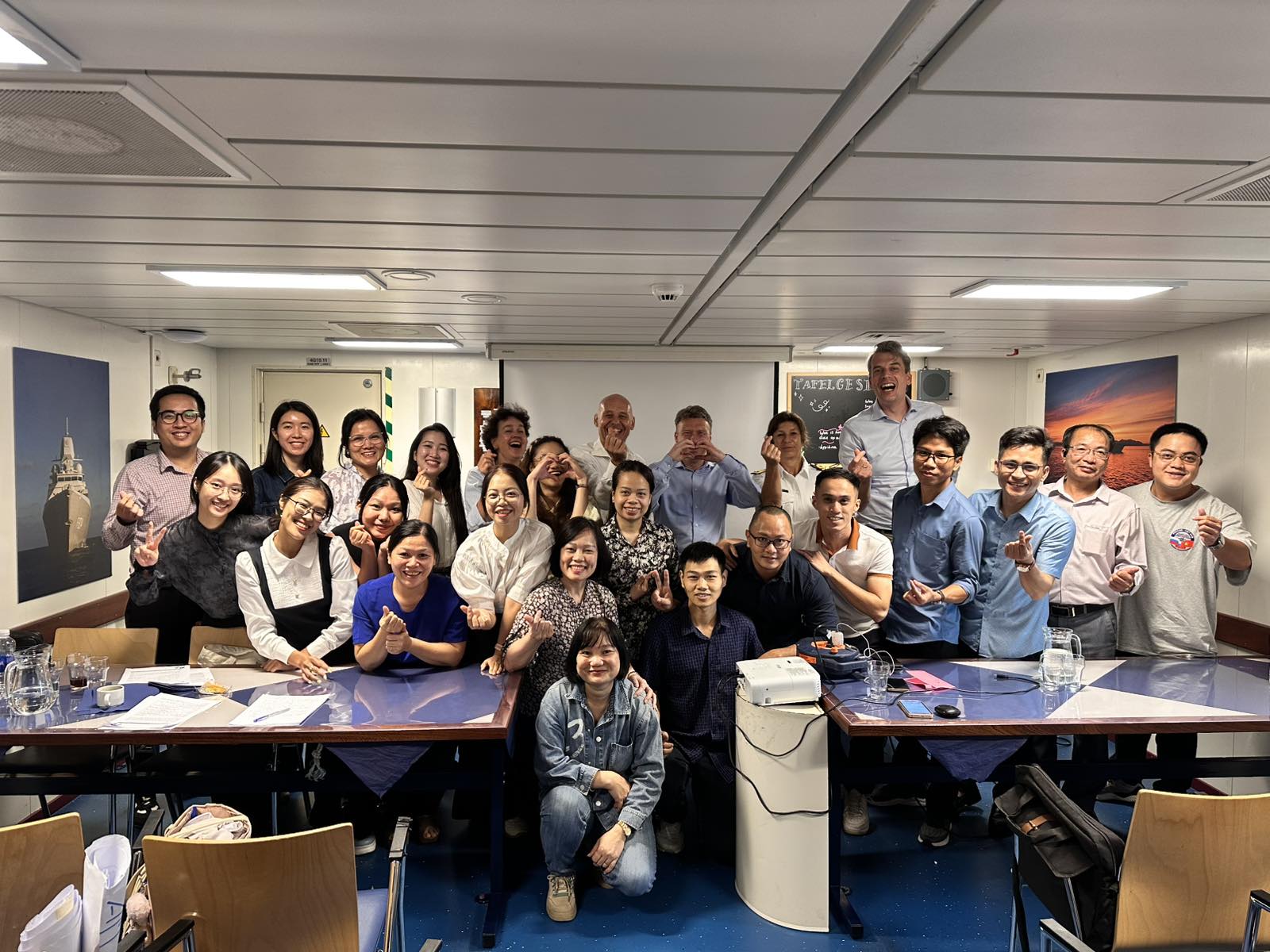 Participants of the “Maritime Governance and International Law: Skills Training” Course Visit Royal Netherlands Navy Vessel in Hai Phong