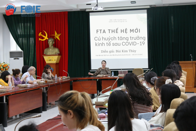 Bà Bùi Kim Thuỳ giới thiệu tổng quan về các FTA mà Việt Nam đã tham gia.