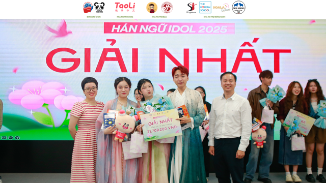 Đội “传媒不睡 - Truyền Thông Không Ngủ” giành giải Nhất với phần thi vô cùng xuất sắc