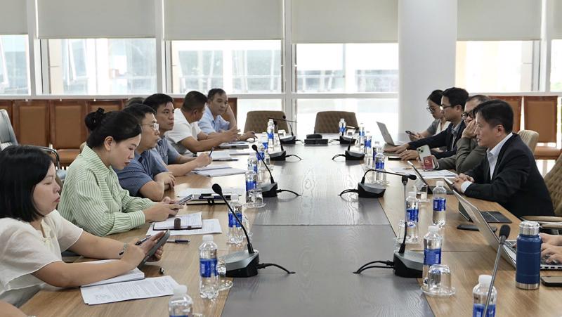 Đoàn công tác làm việc với đại diện Uỷ ban nhân dân thành phố Hải Phòng