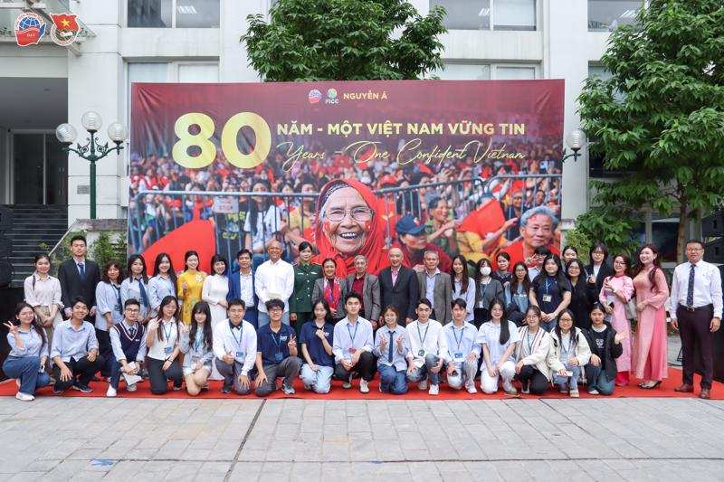 Seminar-Exhibition “80 Years - A Confident Vietnam”